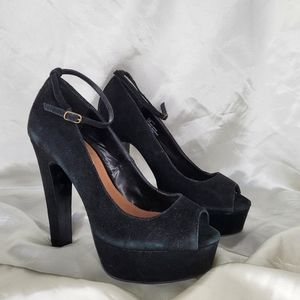 Steve Madden Deviaate Black Suede High Heels / Women's Size 8.5